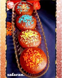 کاپ کیک شکلاتی مخصوص. قوطی_رب_گوجه کیک شکلاتی اسفنجی