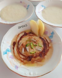 فرنی سیب و گلاب
