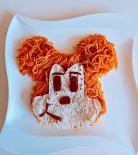 ماکارونی وماهی کبابی ازآجی پوران