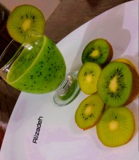 مثلا اسموتی کیوی و نعنا