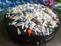 کیک مرطوب شکلاتی مناسب خامه کشی