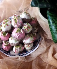 شیرینی شکلاتی مغزدار
