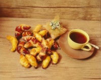 کراسان با مربای انجیر کپشن خوانده شود