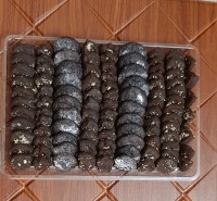 بیسکویت شکلاتی با طعم گلاب