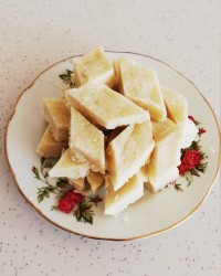 لوز شیر عسلی