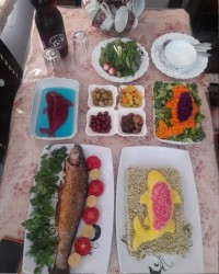اینم سبزی پلو با ماهی عید