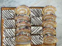 رولت و شیرینی تر خامه ای