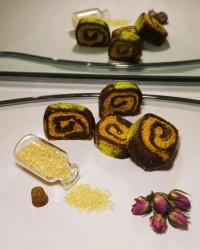 رولت خرما کنجدی