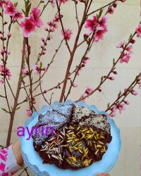 کیک شکلاتی با سس شکلاتی مخصوص