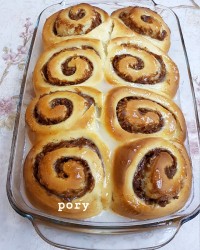 شیرینی رولی دارچینی