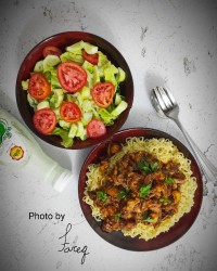 نودل با سس گوشت