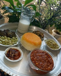 نهار امروز ما یه نهار گیلانی قیمه با گوشت چرخ شده،،باقلاقاتوق