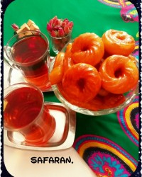 بامیه هندی. چای زعفرانی.