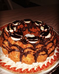 کیک سیب و هویج و دارچین