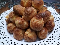 شیرینی نان خامه ای