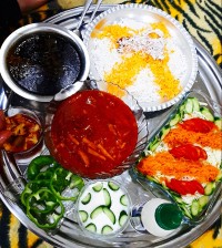 اینم افطاری من وهمسرجان.