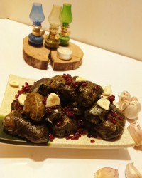 دلمه برگ مو لطفاً کپشن خوانده شود