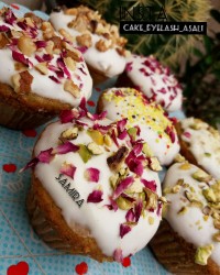 کیک پسته و توت فرنگی