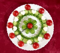 تزیین خیار گوجه و پنیر
