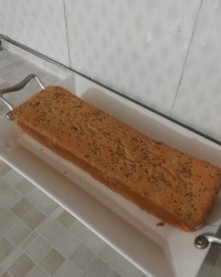 کیک اسفنجی و ژله رولی