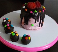 مینی کیک توت فرنگی سلام عزیزان ممنون از همراهیتون