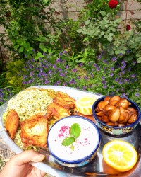 سبزی پلو با ماهی زعفرانی