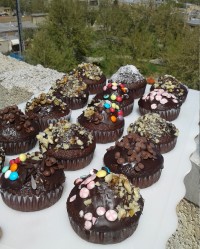 کاپ کیک شکلاتی مغزدار