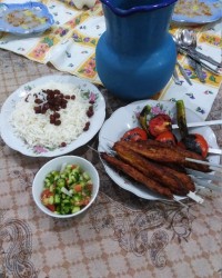 برنج و کباب چوبی