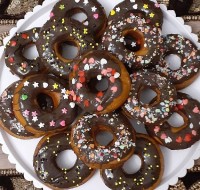 دونات یا پیراشکی♡