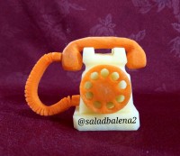 تلفن با هویج و سیب زمینی