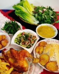 اکبر جوجه با سس مخصوص