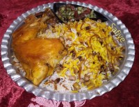 رشته پلو با لوبیا چشم بلبلی ومرغ