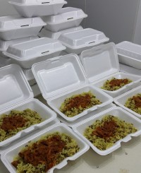 غذای گرم برای بچه های کار