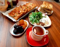 پیتزا با نان تست