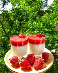 محلبی توت فرنگی