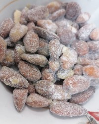 بادام کَره عسلی (آجیل کُره ای)