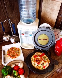 مینی پیتزا با خمیر جادویی