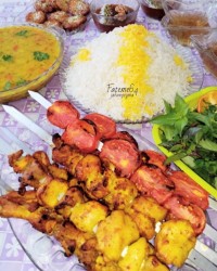 سفرهٔ افطاری شب پانزدهم ماه مبارک رمضان