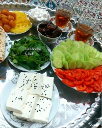 سفره افطاری نون وپنیر