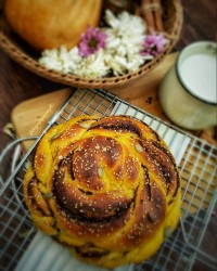 نان مغزدار کدو حلوایی