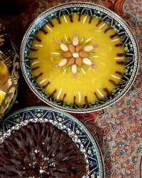 شله زرد و حلوا شیره خرما