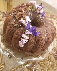 کیک کاکائو با روکش شکلات فندقی