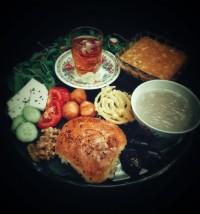 آخرین افطار ماه رمضان