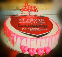 کیک پرسپولیسی به مناسبت برد پرسپولیس