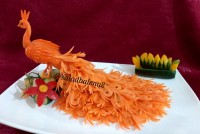 طاووس با هویج