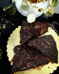 کیک شکلاتی با رویه ی گاناش