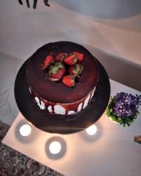 سلام دوستای خوبم این کیک تقدیم ب شما ❤