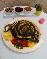 کوکو سبزی مجلسی (گل رز)