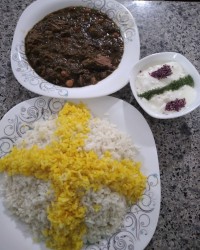 قرمه سبزی پلو خوشمزه