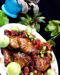 دلمه برگ مو در بخارپز